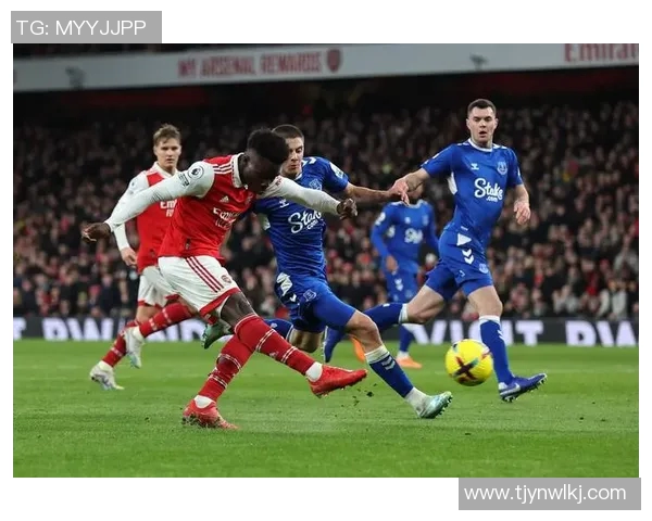 埃弗顿与布赖顿激战正酣比分揭晓引发球迷热议